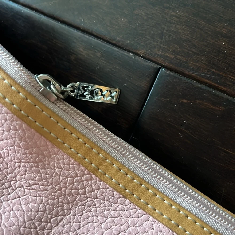 Max New York pink shoulder bag
